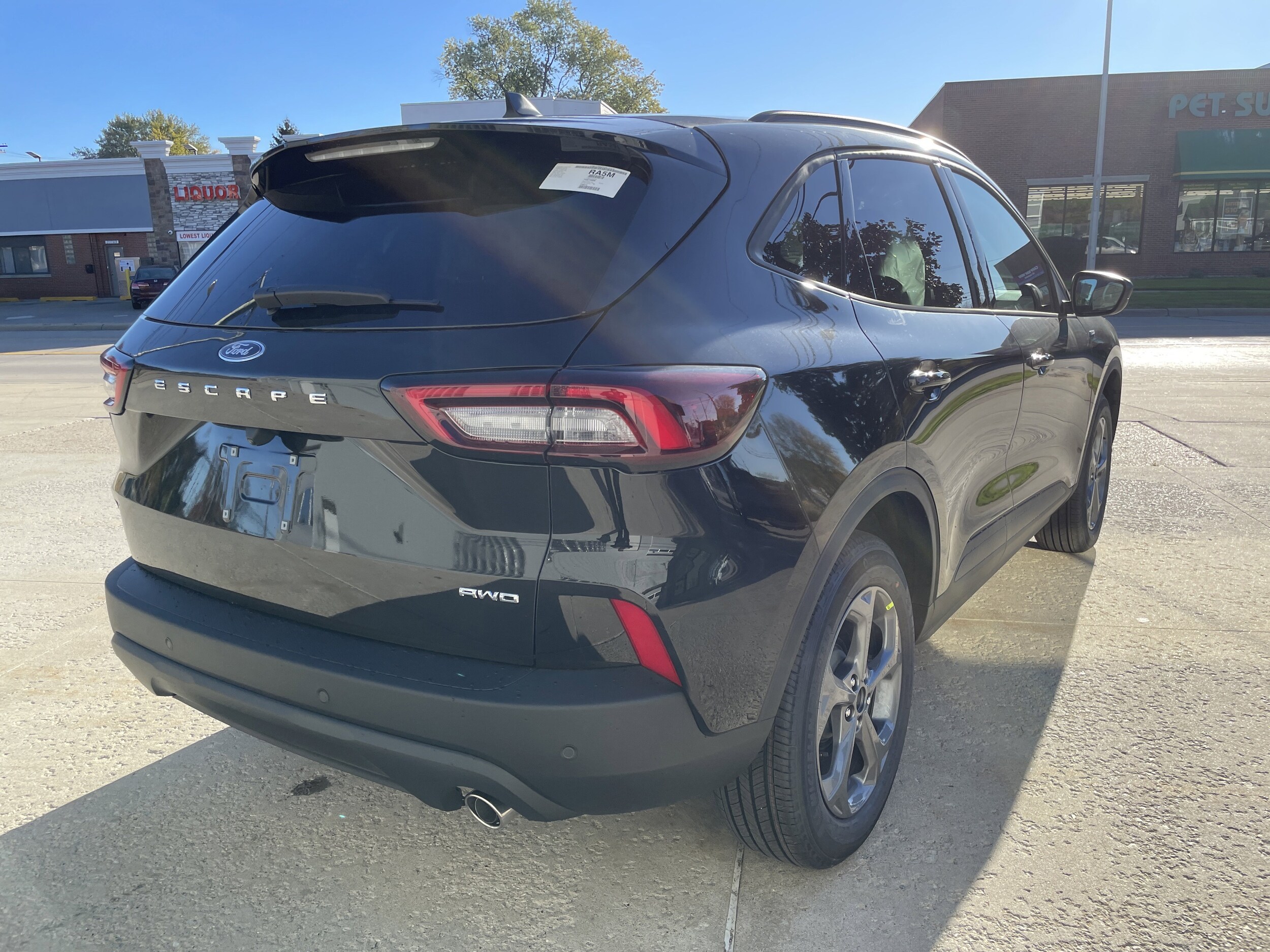 2026 Ford Escape ST-Line photo 3