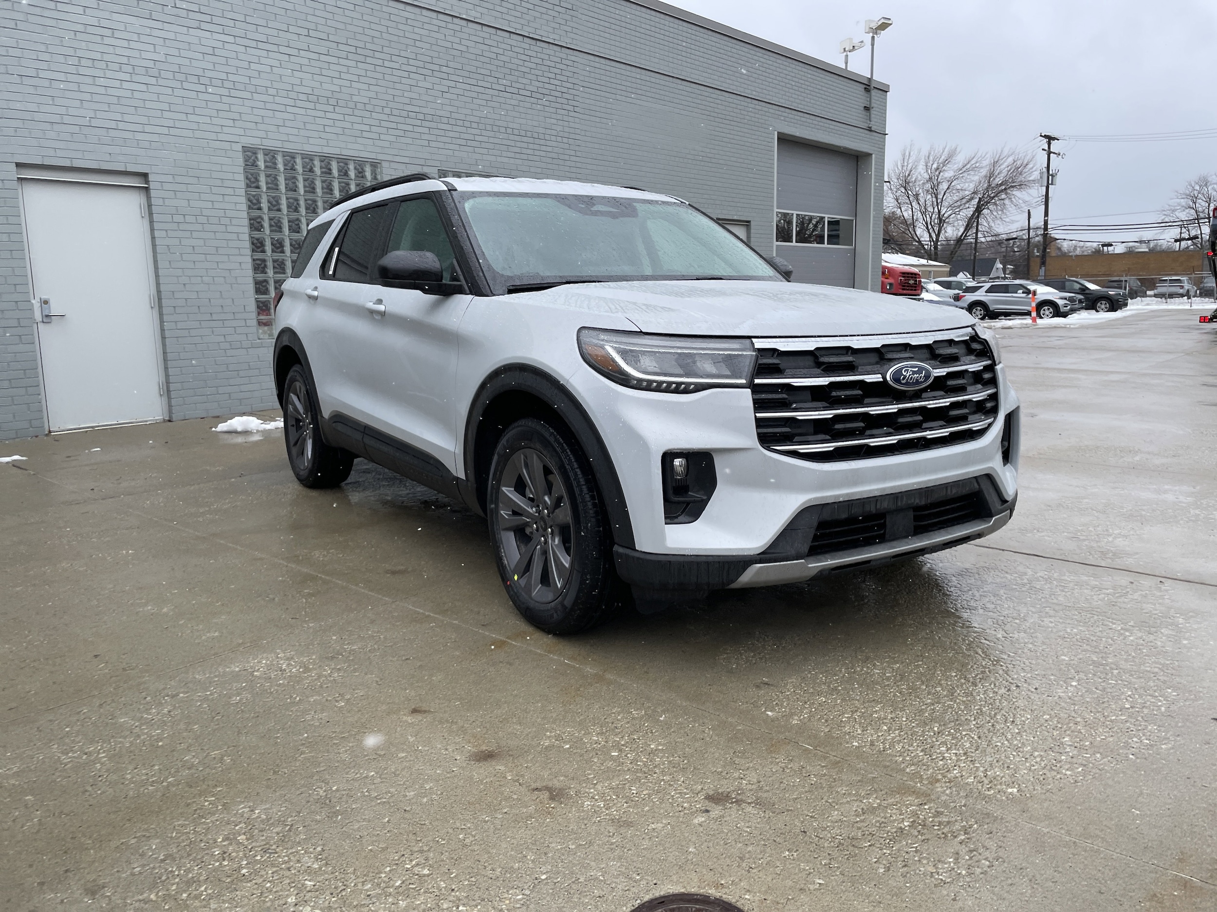 2026 Ford Explorer Active's photo