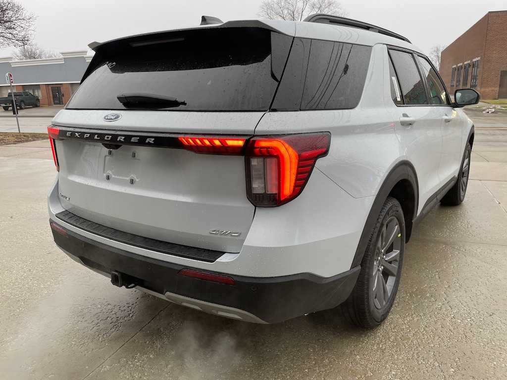 New 2026 Ford Explorer 4DR 4WD Active SUV