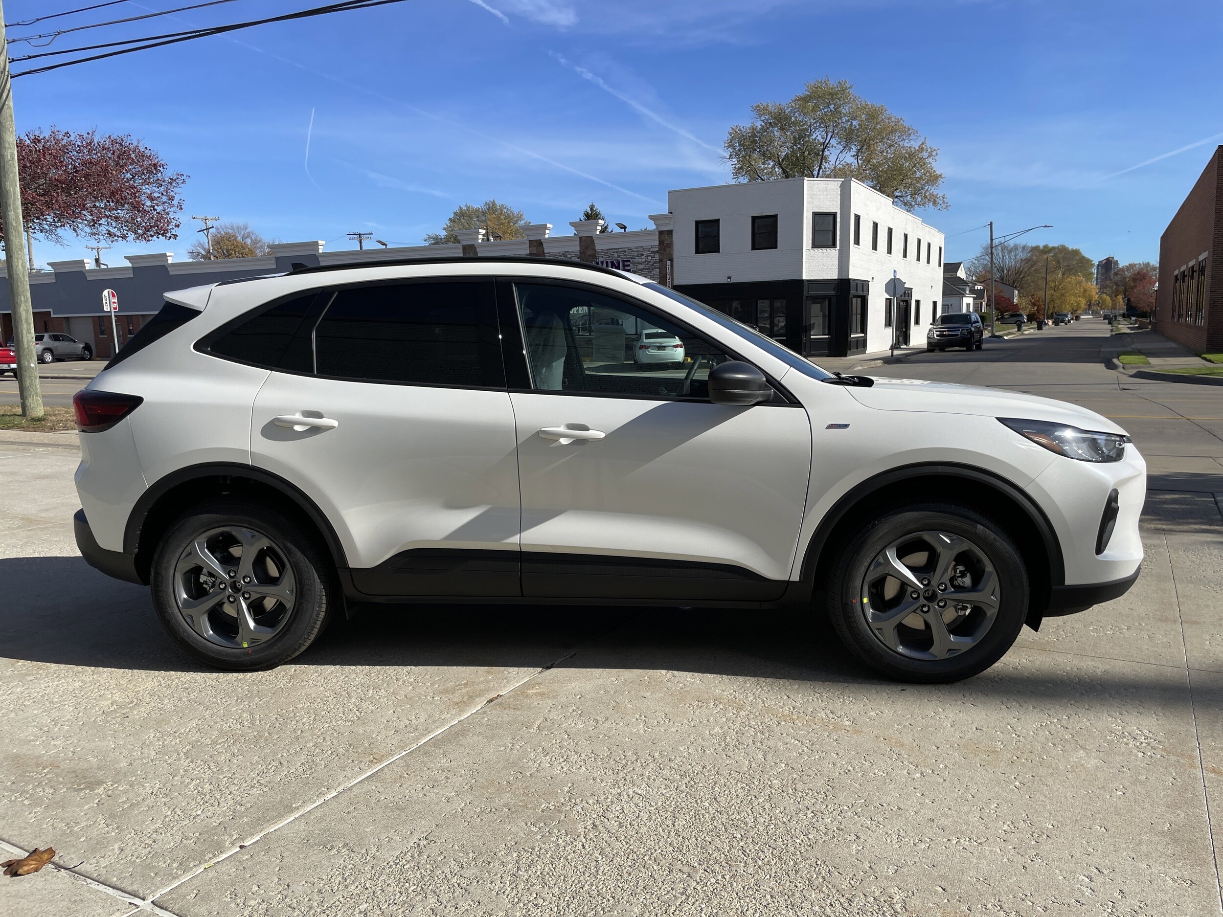 2026 Ford Escape ST-Line photo 3