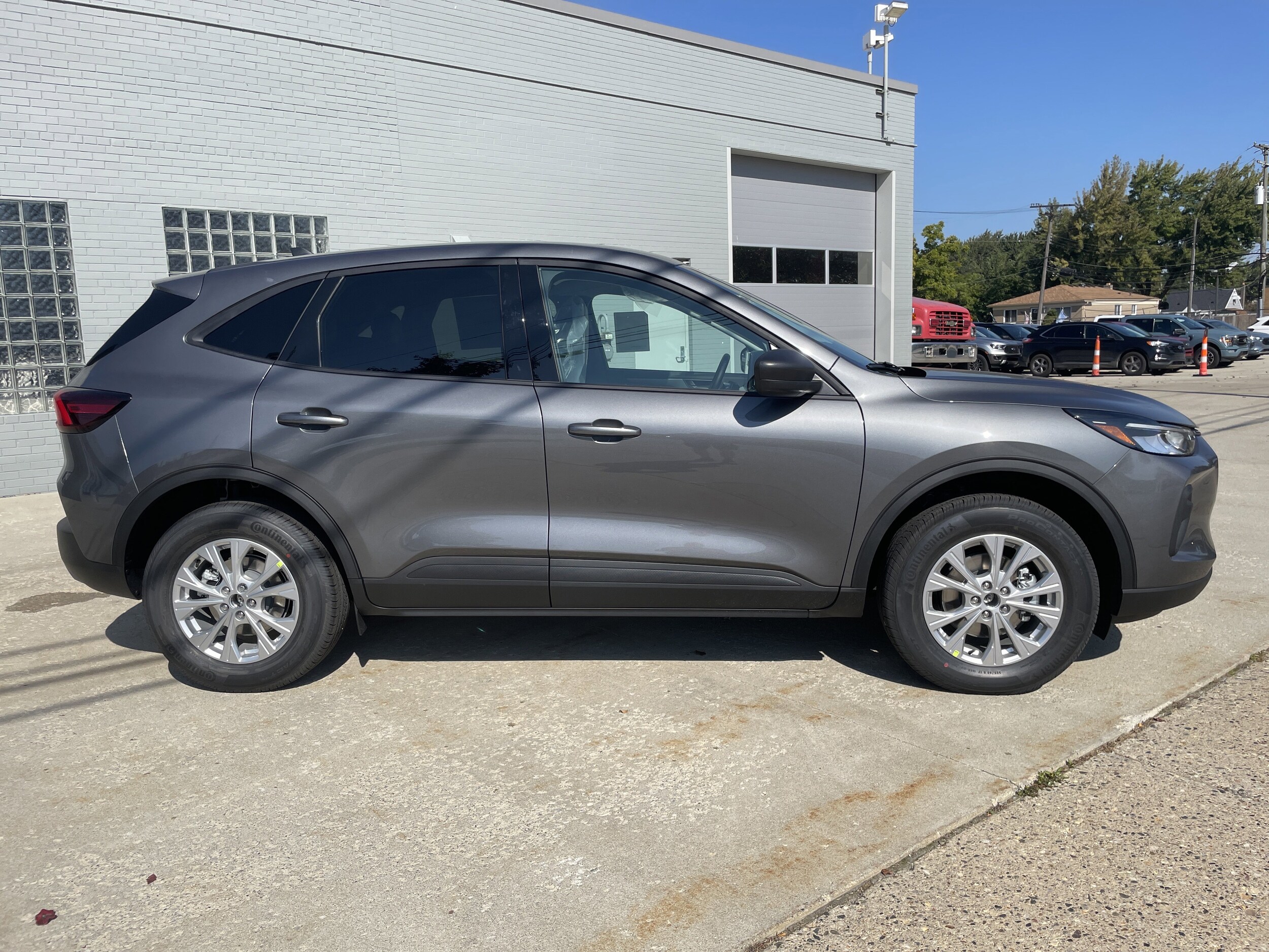2025 Ford Escape Active photo 2