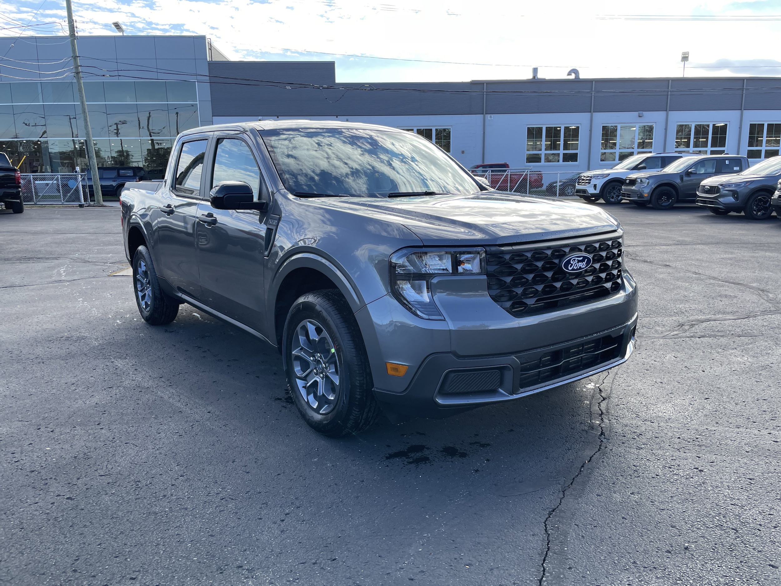 2025 Ford Maverick XLT's photo