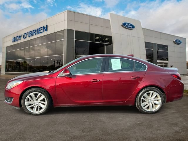 Used 2016 Buick Regal Premium 2 with VIN 2G4GS5GX9G9192734 for sale in St. Clair Shores, MI