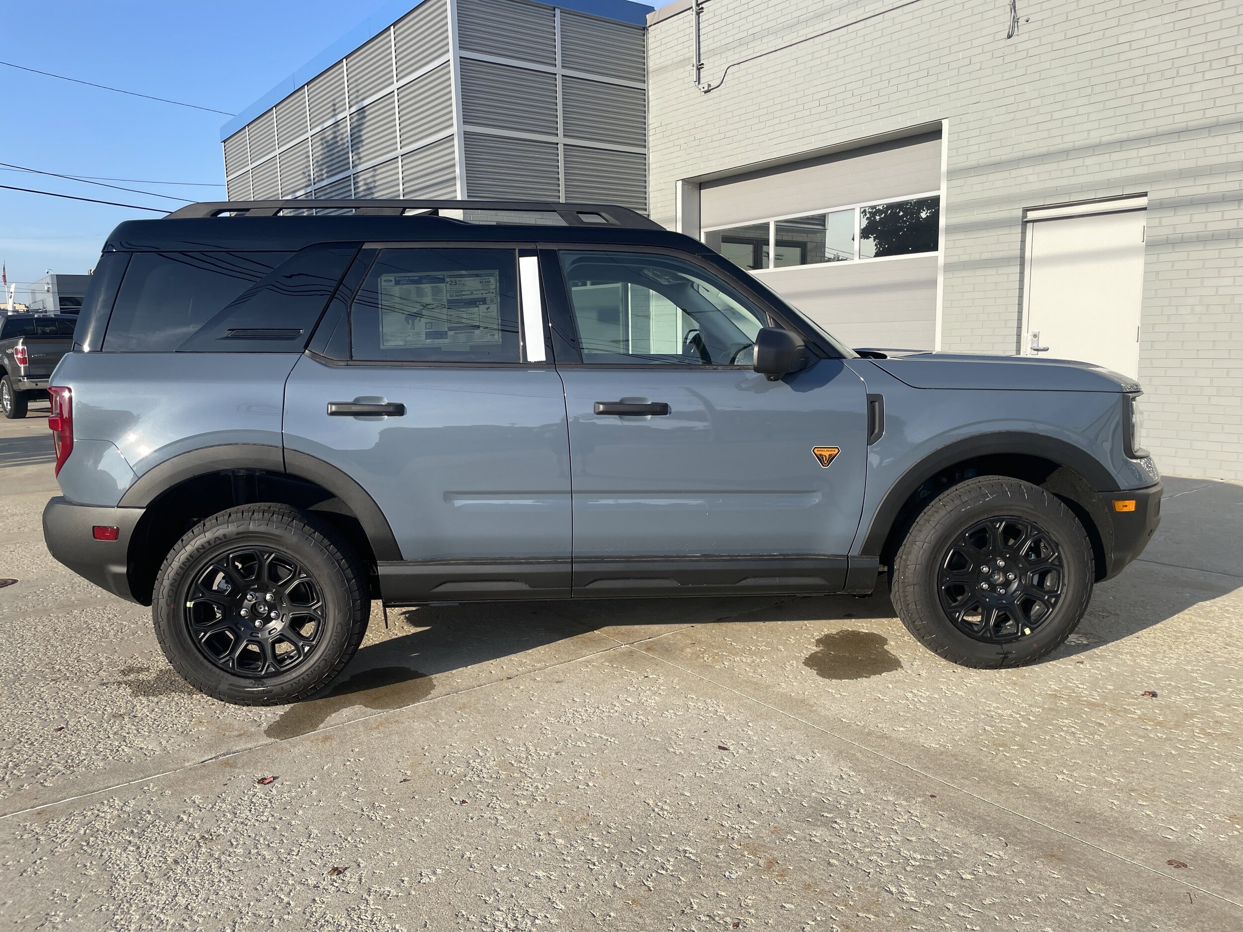 2025 Ford Bronco Sport Badlands photo 2