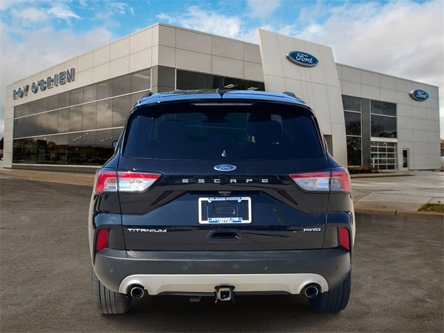 2022 Ford Escape Titanium photo 3