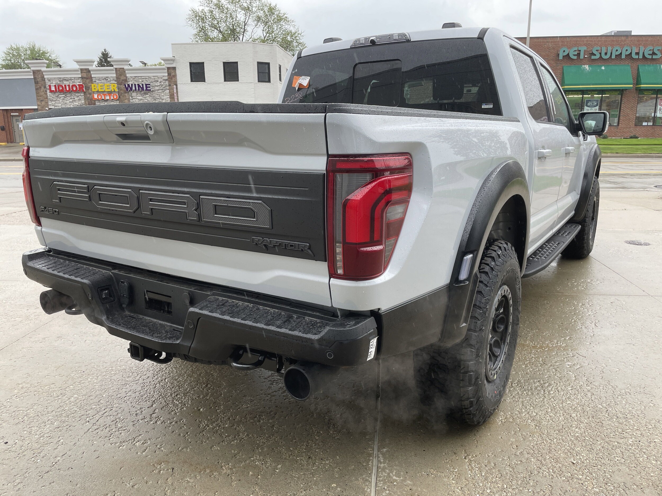 2025 Ford F-150 Raptor photo 4