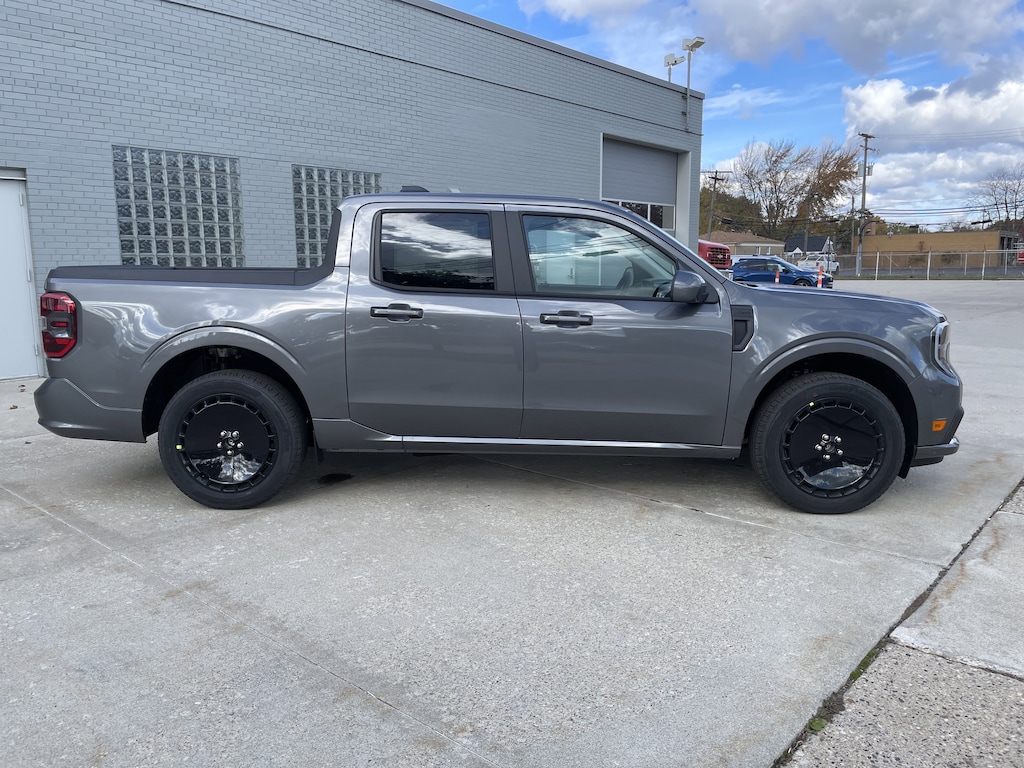New 2025 Ford Maverick Lobo TRUCK