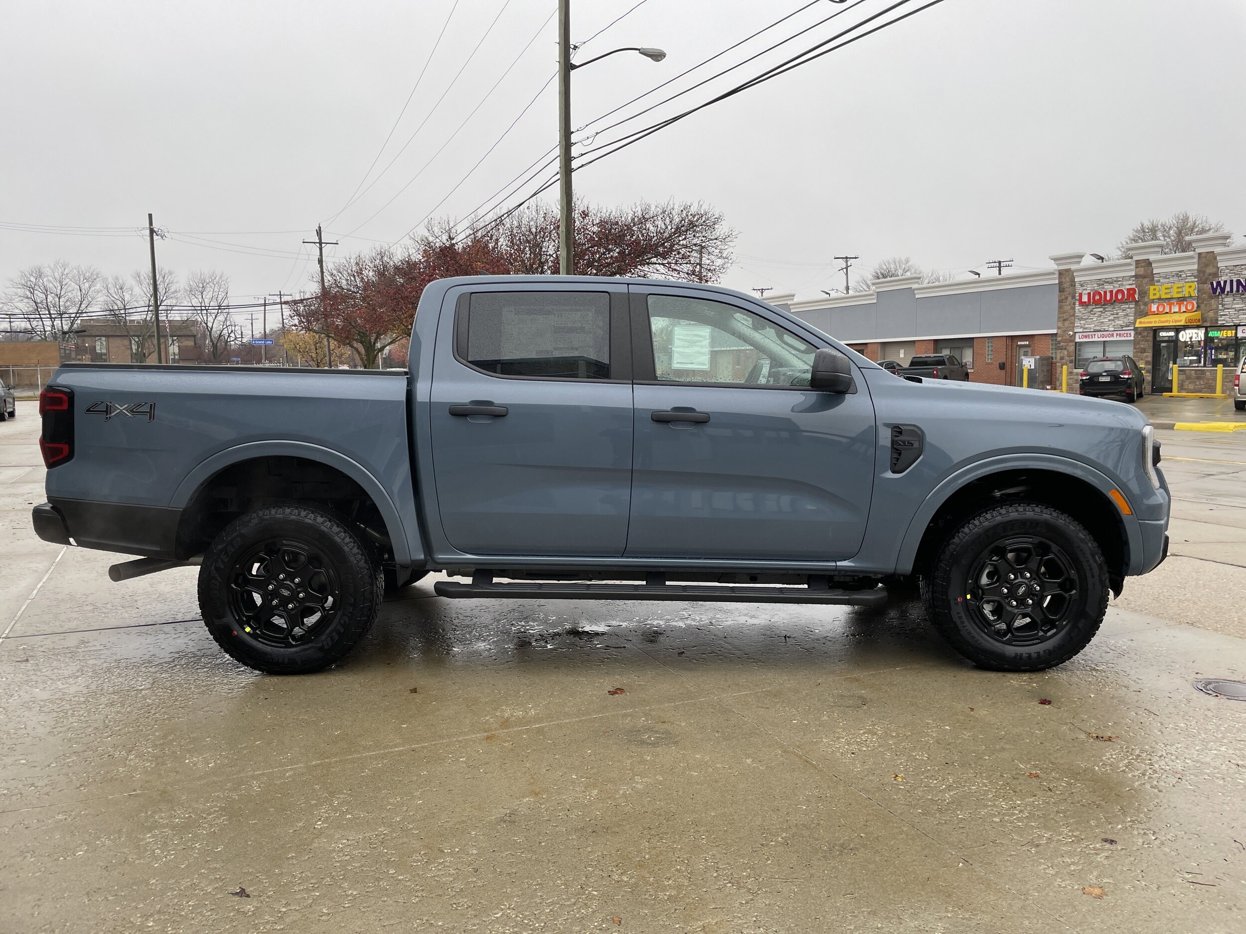 2025 Ford Ranger XLT photo 2