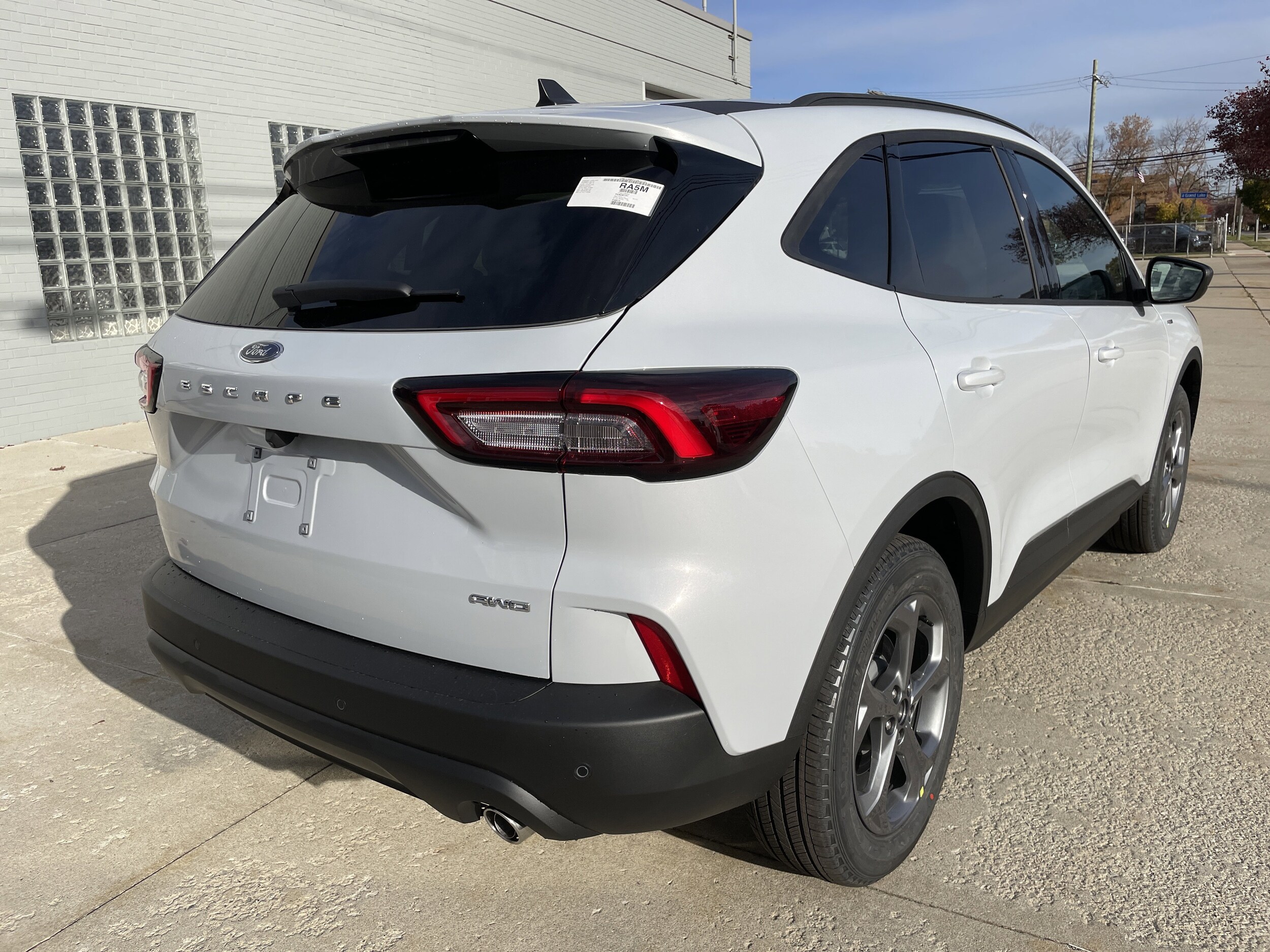 2026 Ford Escape ST-Line photo 2