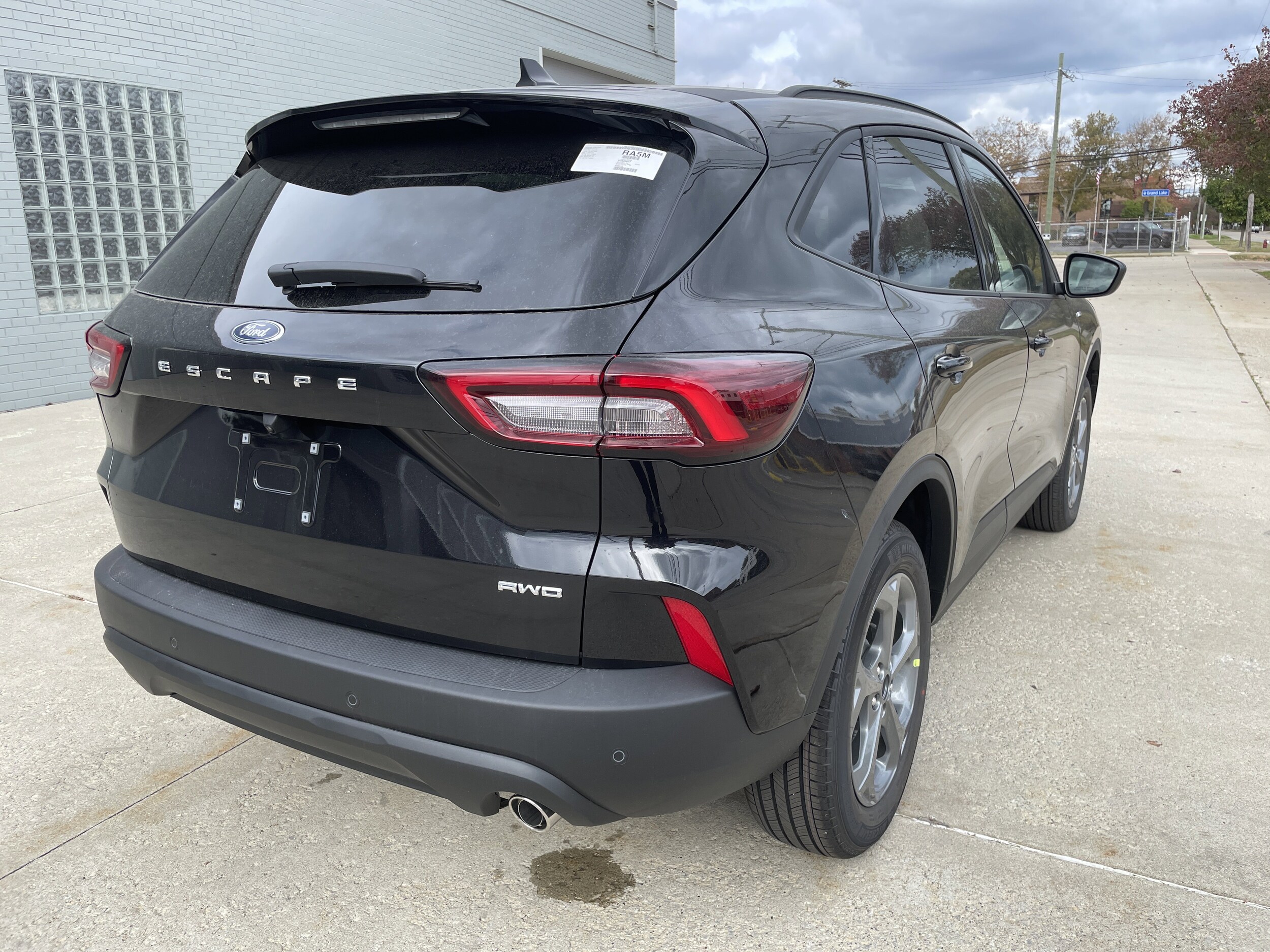 2026 Ford Escape ST-Line photo 4