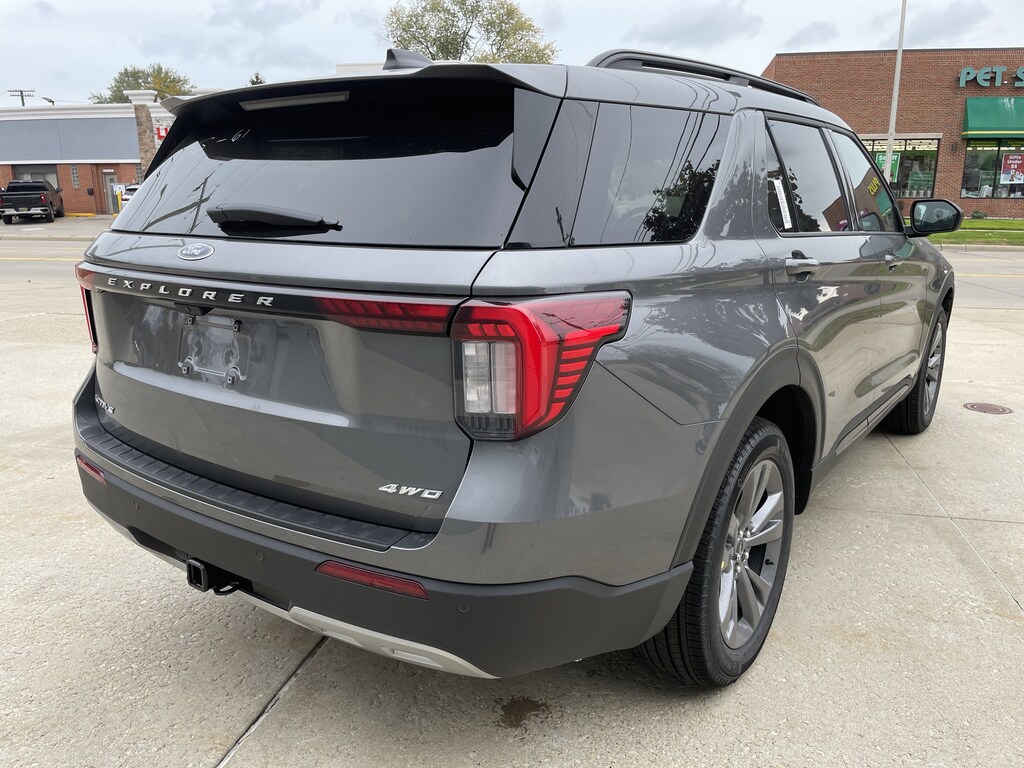 New 2026 Ford Explorer Active SUV