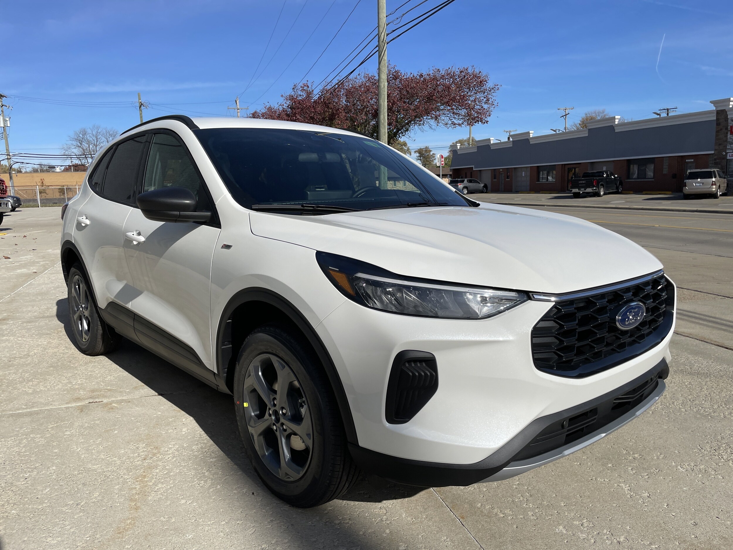 2026 Ford Escape ST-Line photo 2