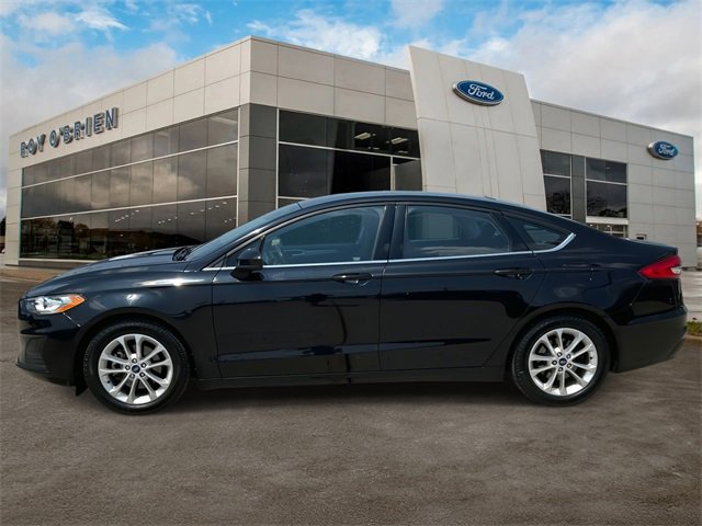 Used 2019 Ford Fusion SE with VIN 3FA6P0HD1KR167117 for sale in Saint Clair Shores, MI