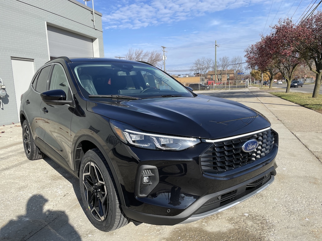 New 2026 Ford Escape Platinum SUV