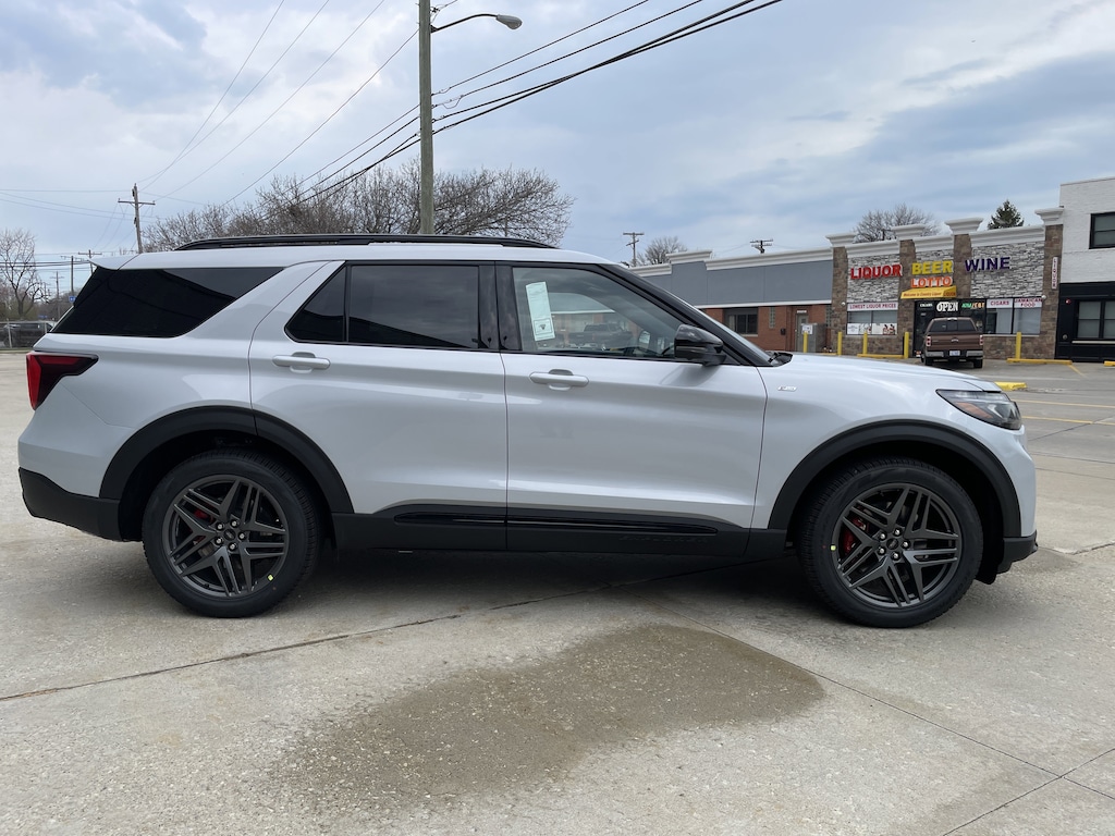 New 2026 Ford Explorer ST-Line SUV
