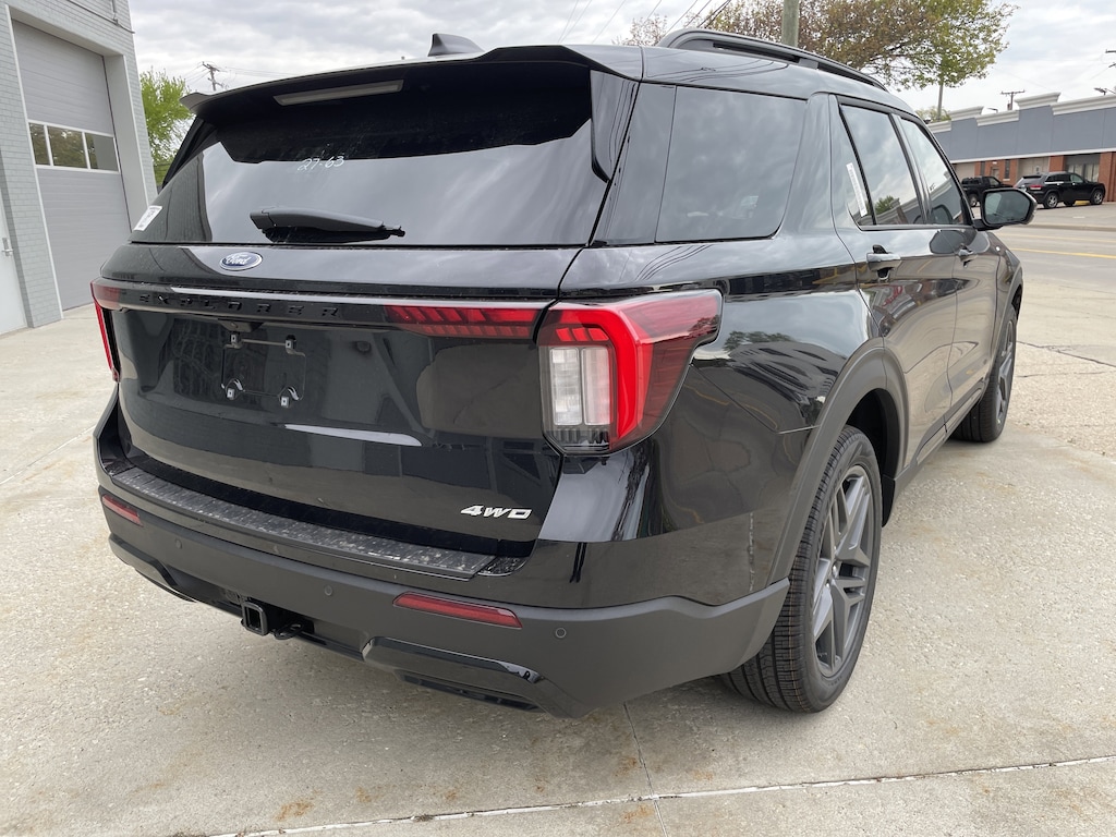 New 2026 Ford Explorer ST-Line SUV