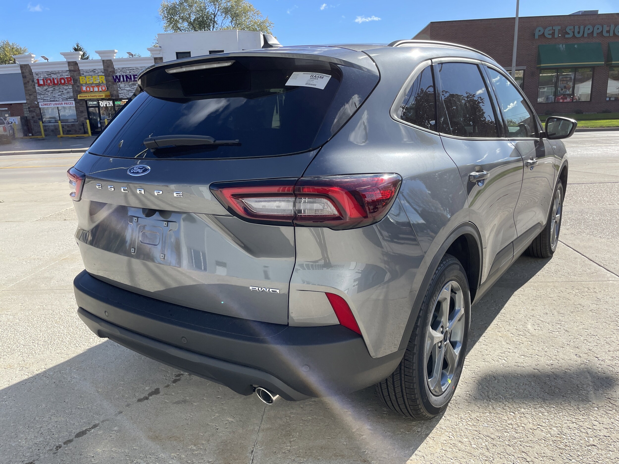 2026 Ford Escape ST-Line photo 3