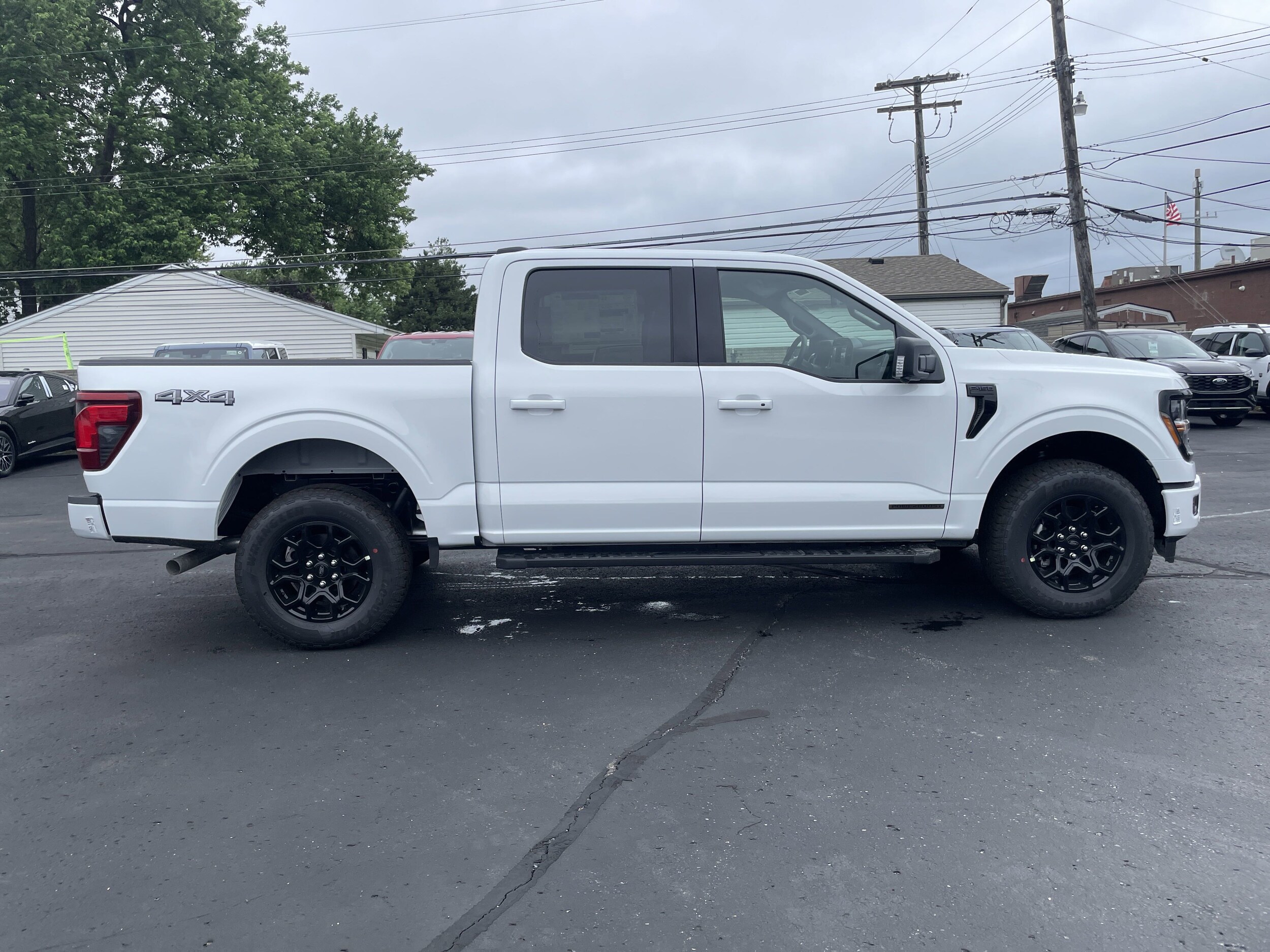 2025 Ford F-150 XLT photo 3