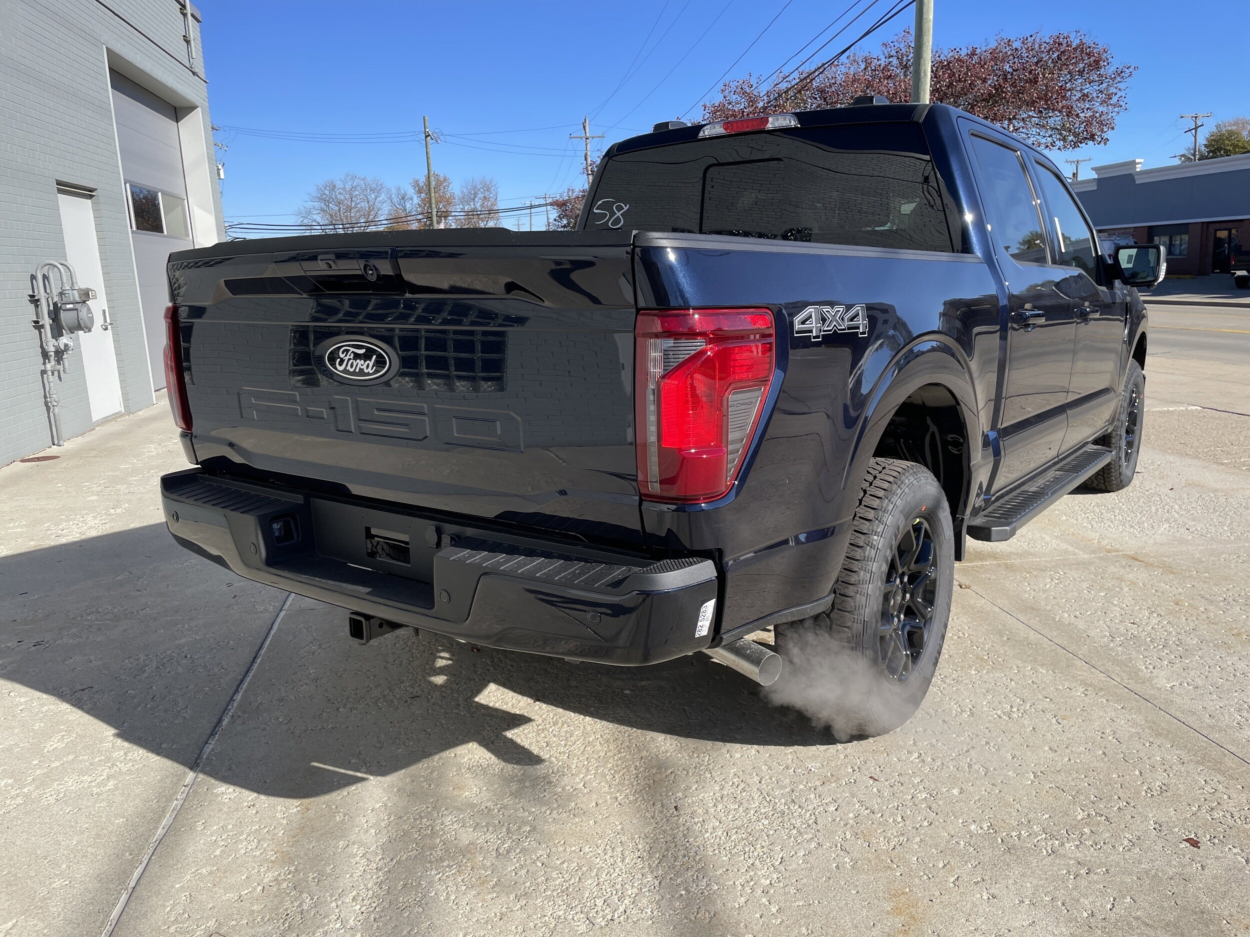 2025 Ford F-150 XLT photo 3