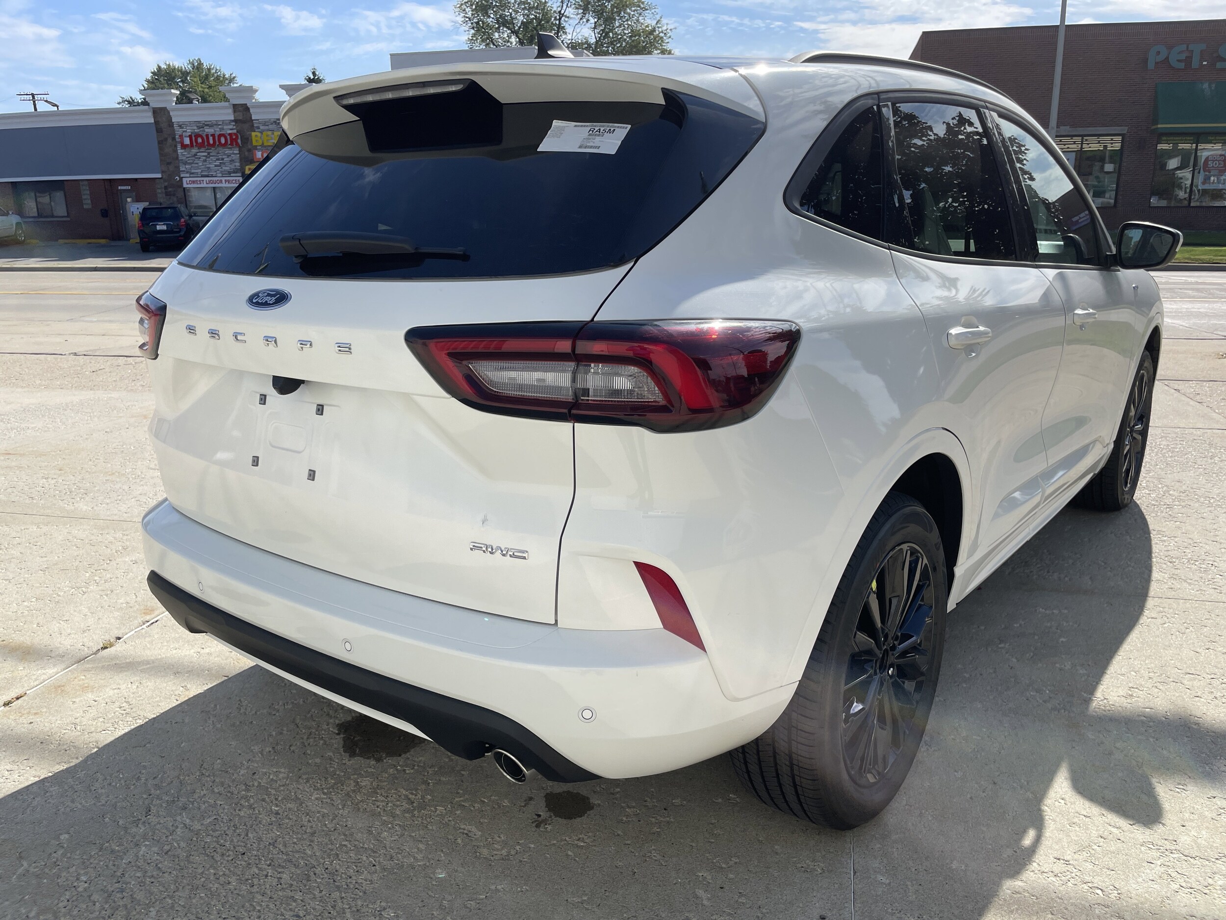 2025 Ford Escape ST-Line Elite photo 4