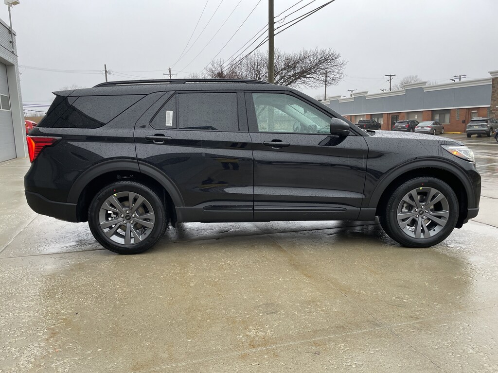 New 2026 Ford Explorer Active SUV