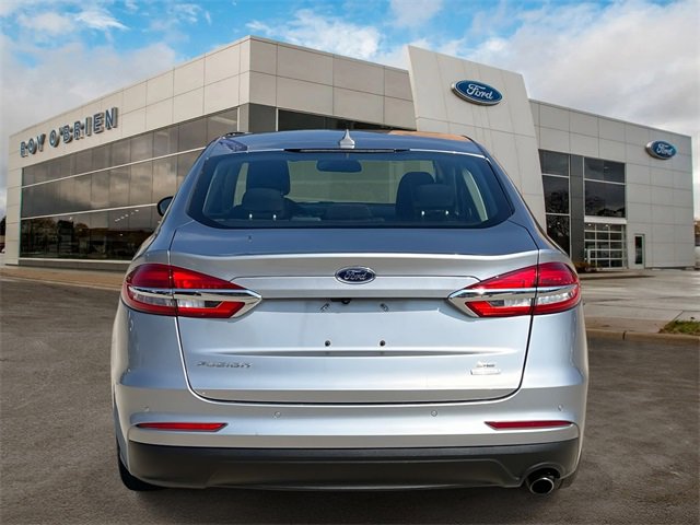 2020 Ford Fusion SE photo 4