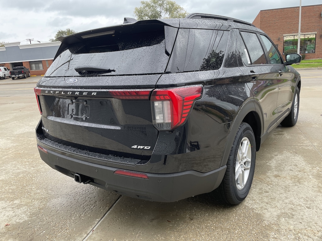 New 2026 Ford Explorer Active SUV