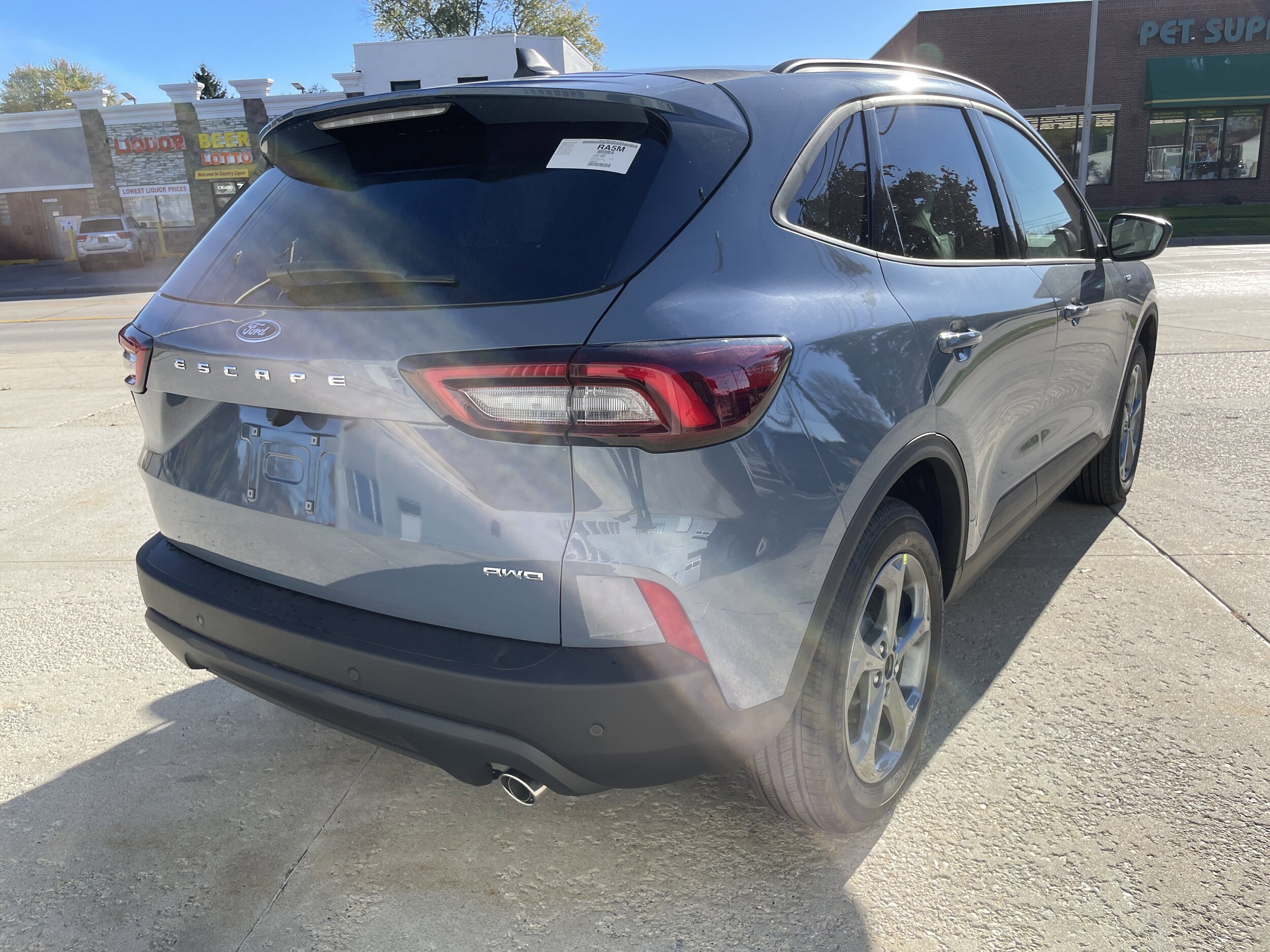 2026 Ford Escape ST-Line photo 3