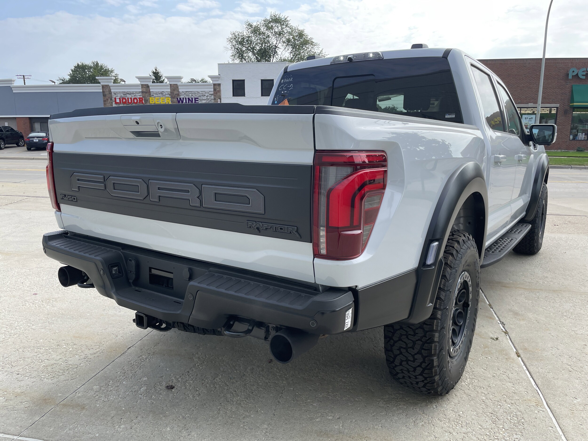 2025 Ford F-150 Raptor photo 4