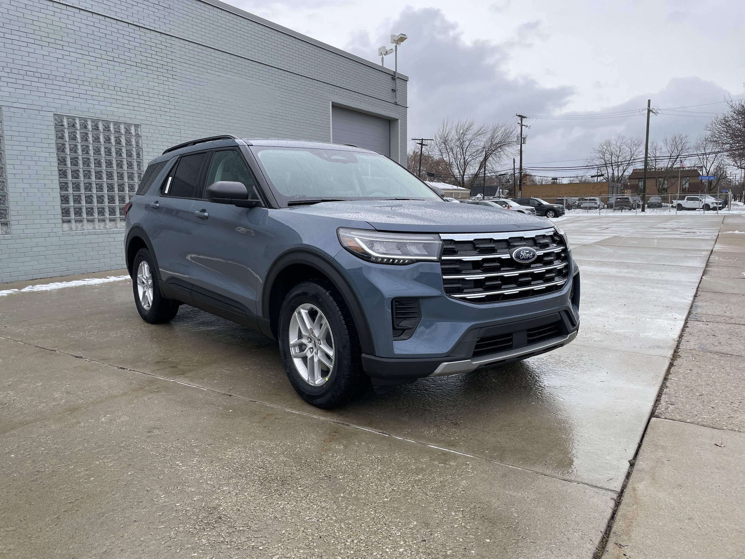 2026 Ford Explorer Active's photo