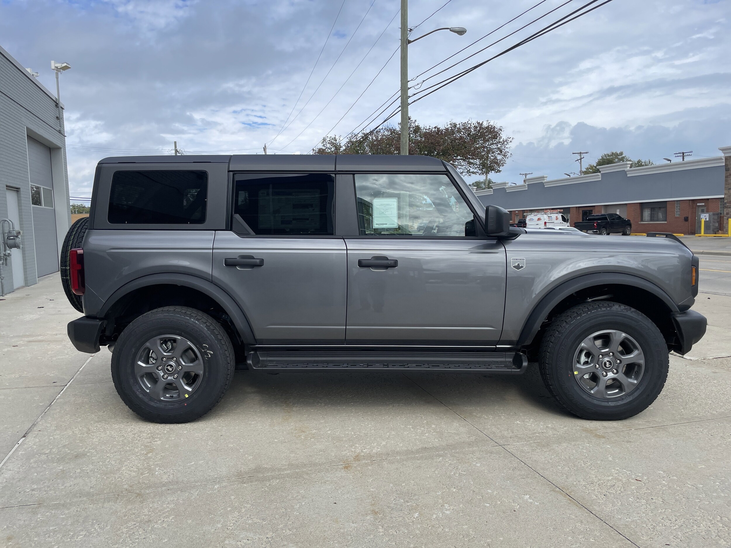 2025 Ford Bronco Big Bend photo 3