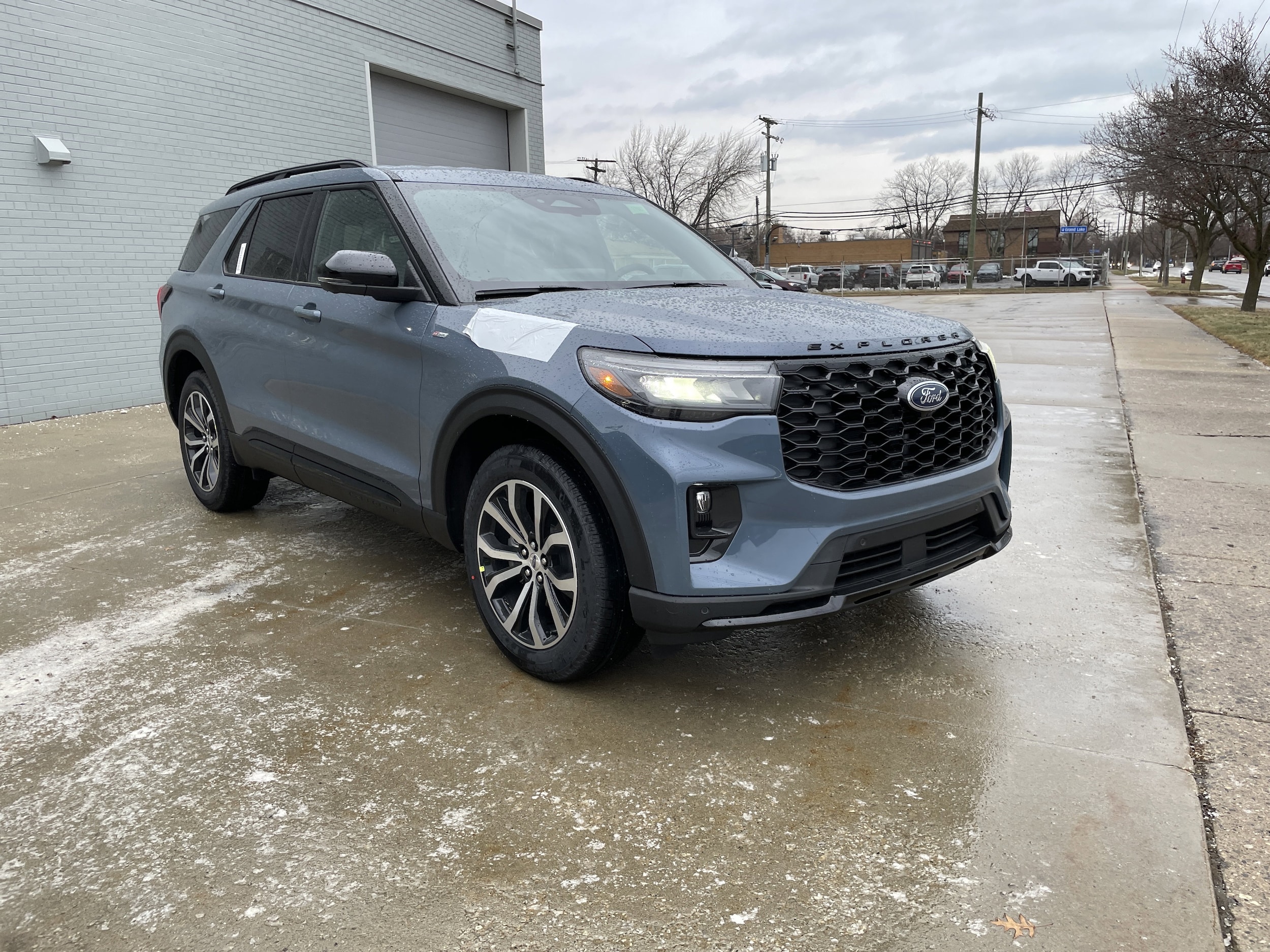 2026 Ford Explorer ST-LINE's photo