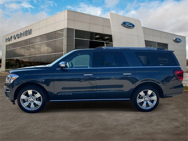 2024 Ford Expedition MAX Platinum photo 2