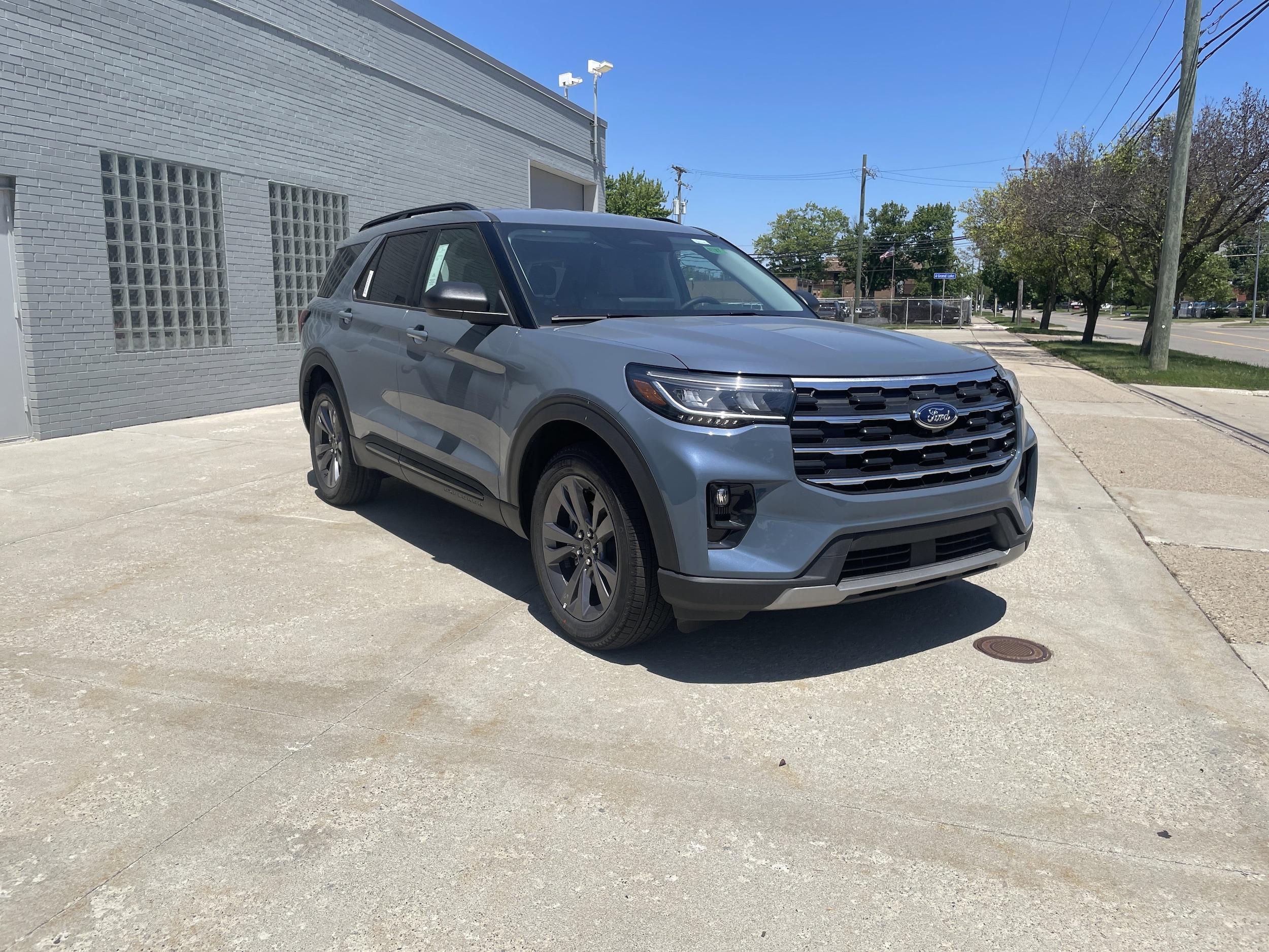 2026 Ford Explorer Active 4WD's photo