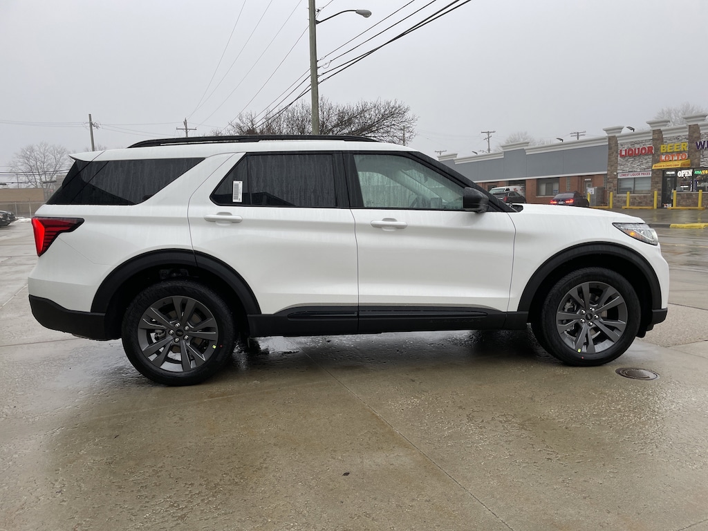 New 2026 Ford Explorer 4DR 4WD Active SUV