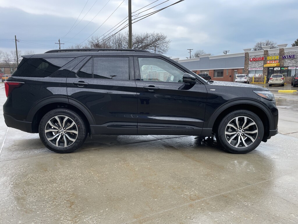 New 2026 Ford Explorer ST-Line SUV