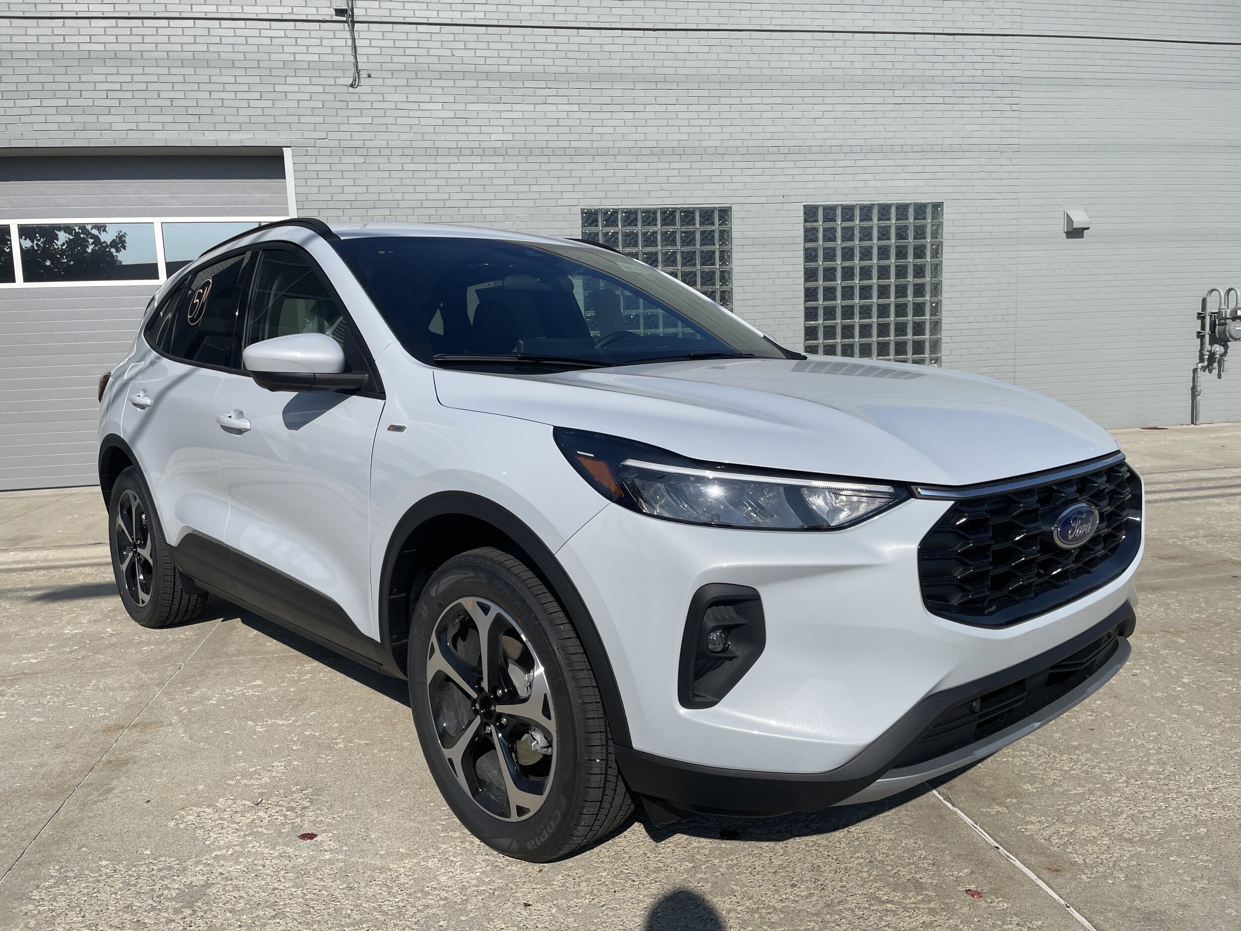 2025 Ford Escape ST-Line Select photo 2
