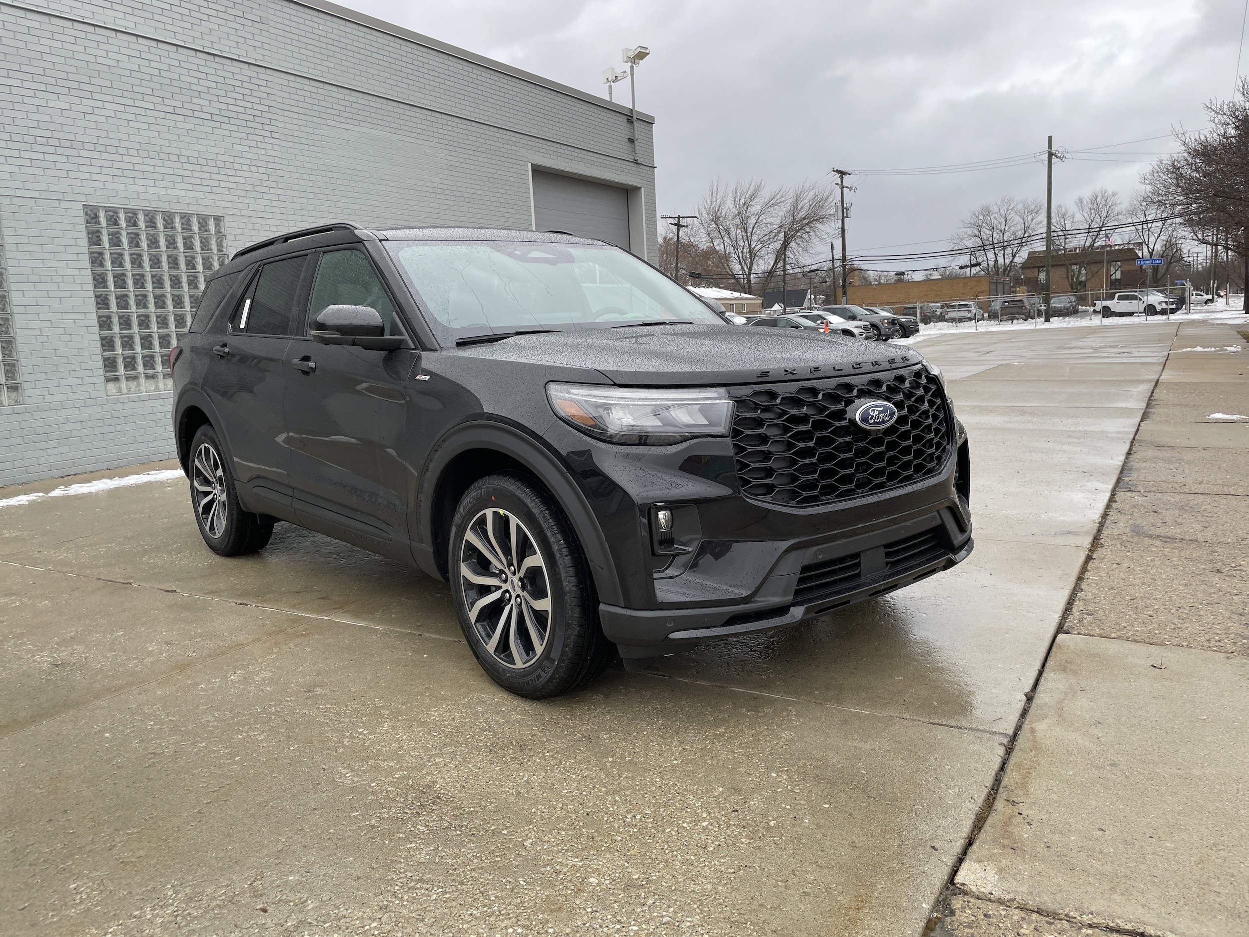 2026 Ford Explorer ST-LINE's photo