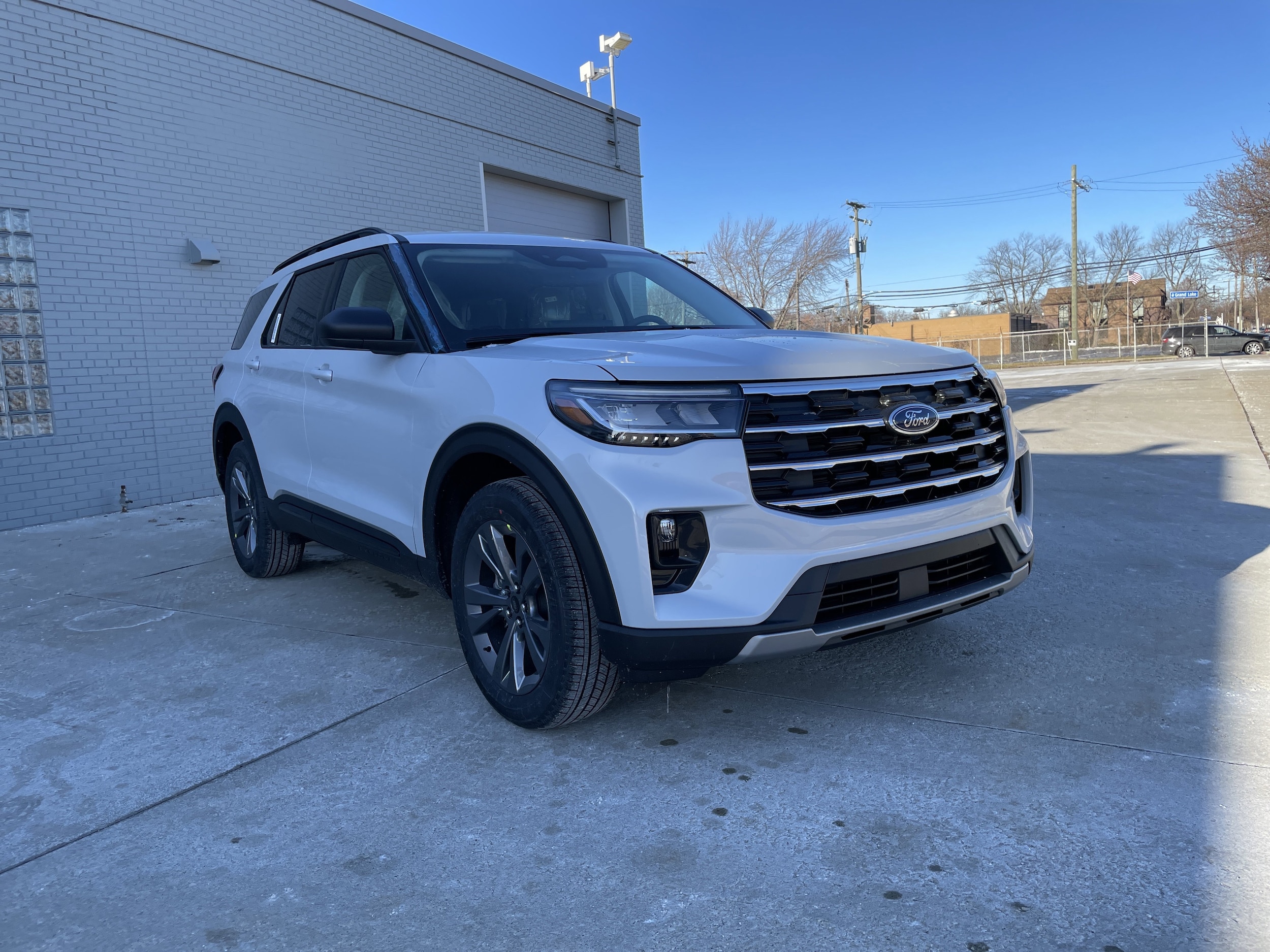 2026 Ford Explorer Active's photo