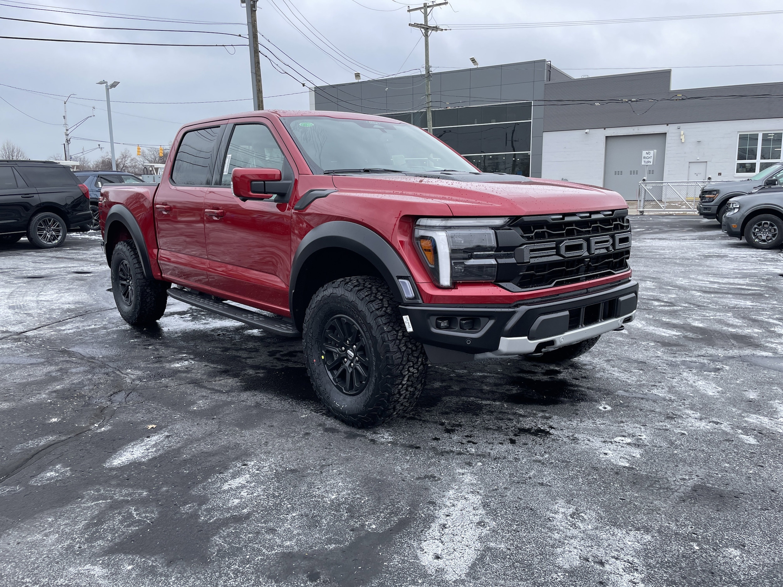 2025 Ford F-150 Raptor's photo