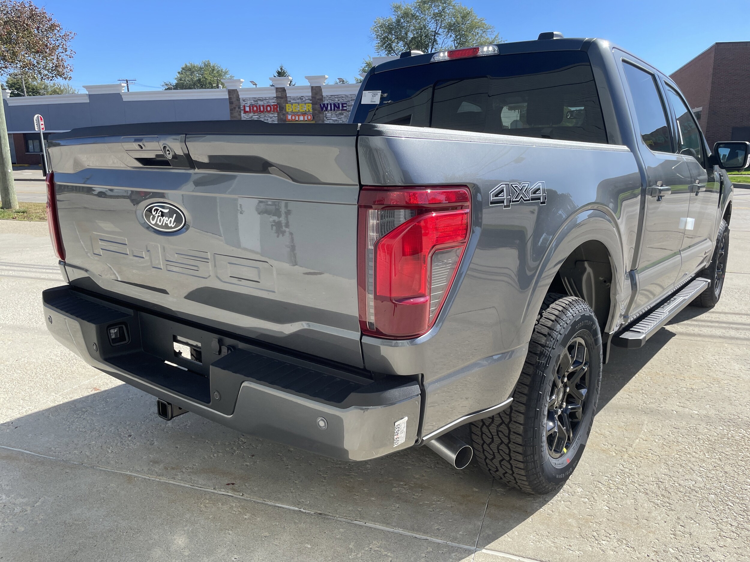 2025 Ford F-150 XLT photo 4