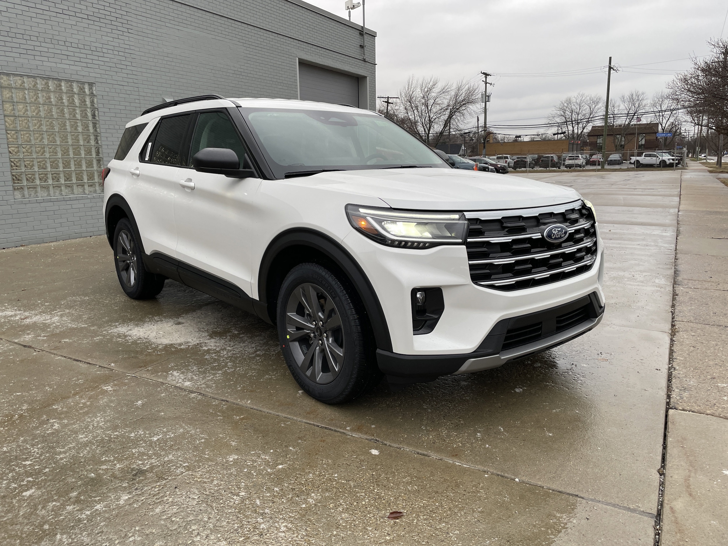 2026 Ford Explorer Active's photo
