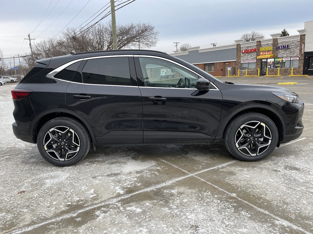 New 2026 Ford Escape Platinum SUV