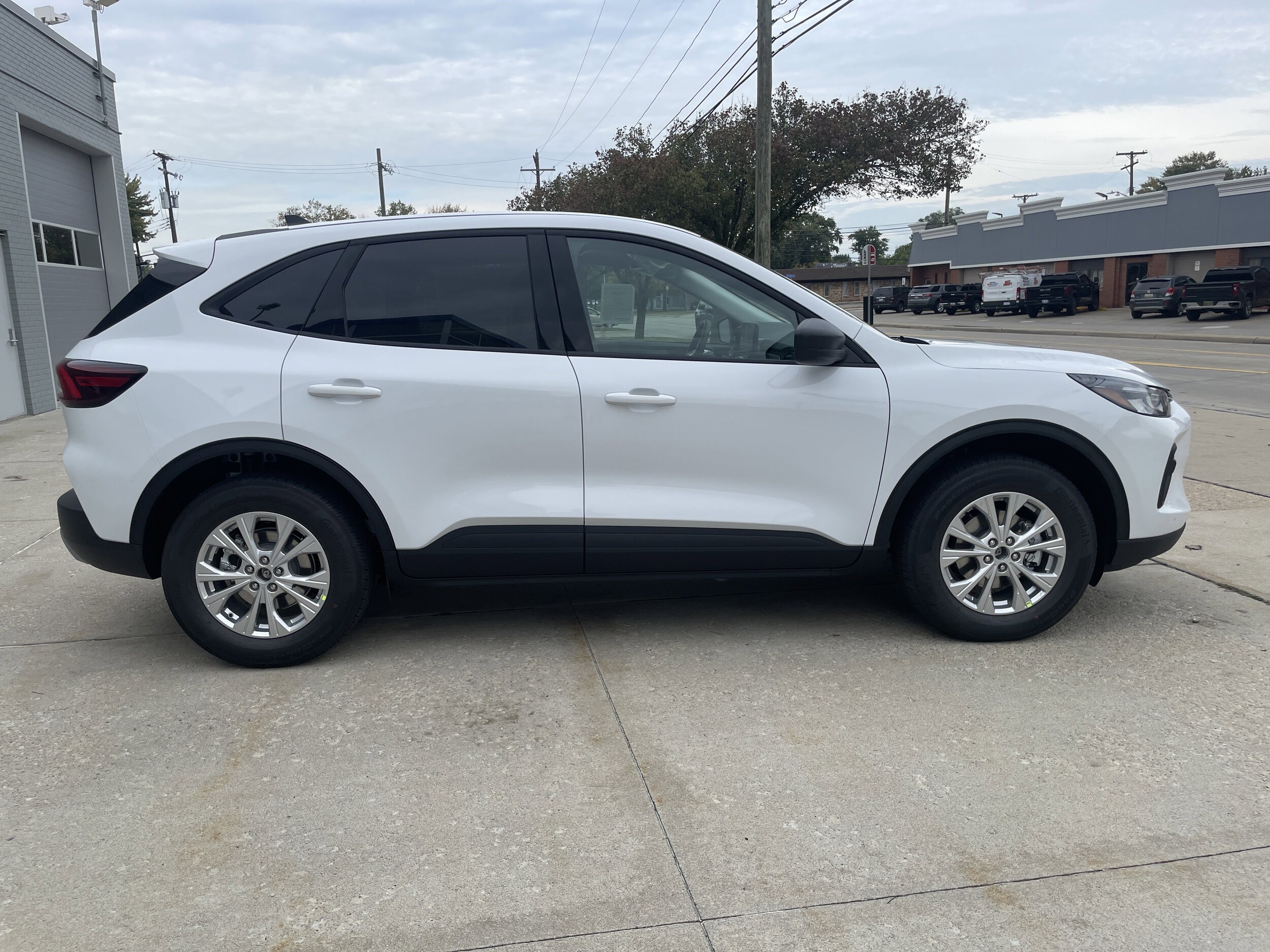 2026 Ford Escape Active photo 2