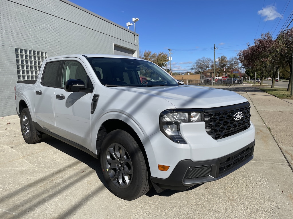 New 2025 Ford Maverick XLT TRUCK