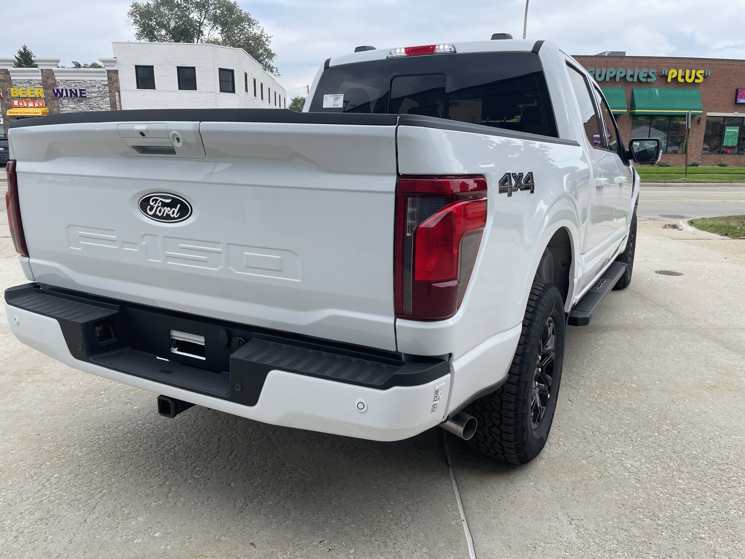 2025 Ford F-150 XLT photo 4