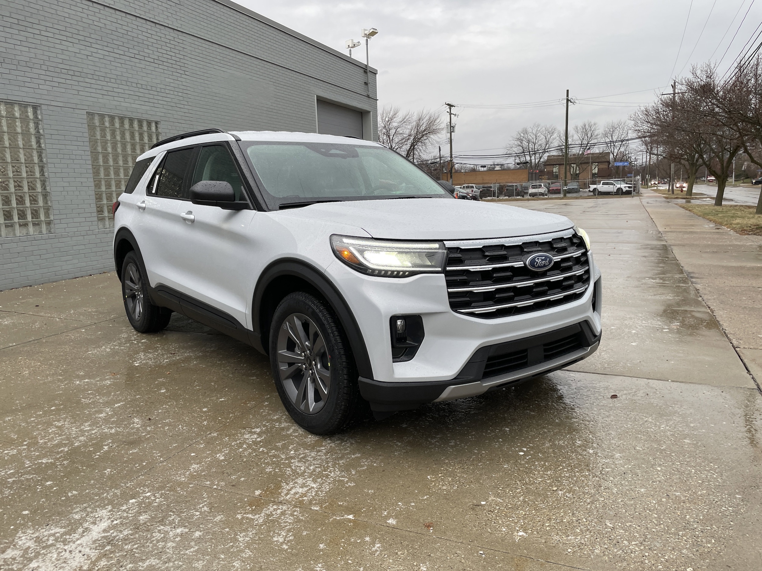2026 Ford Explorer Active's photo