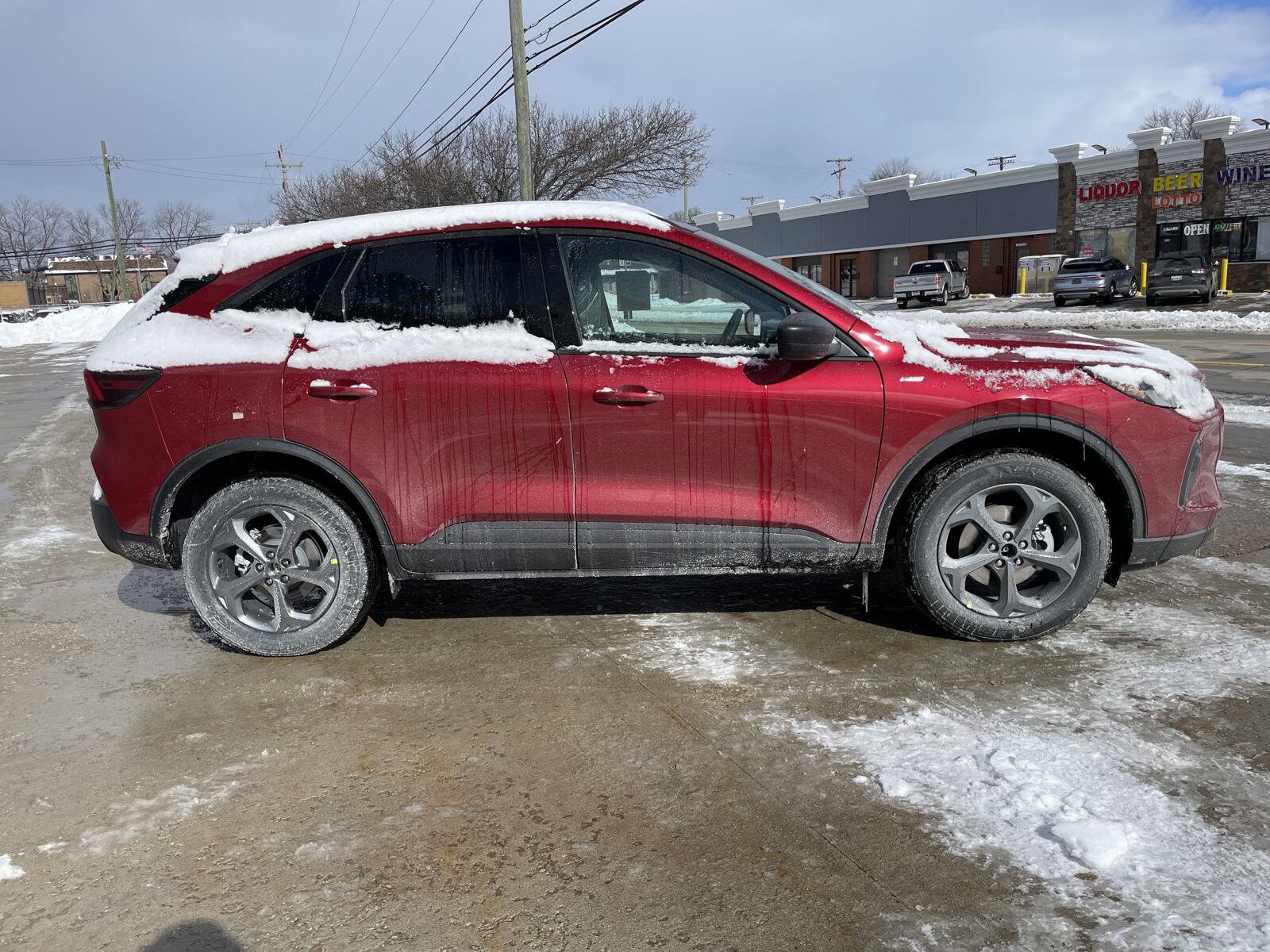 2025 Ford Escape ST-Line photo 2