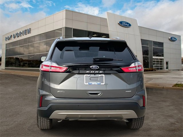 2024 Ford Edge SEL photo 3