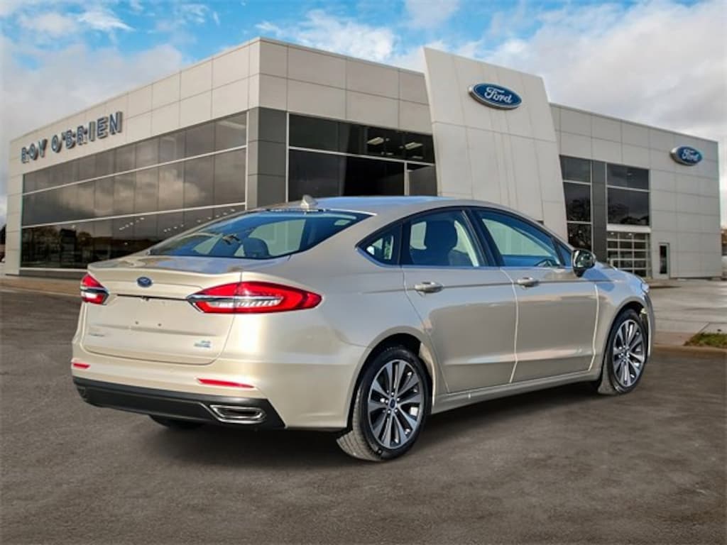 Used 2019 Ford Fusion SE Sedan